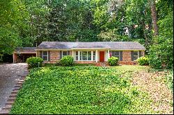 Charming Brick Home in Heards Ferry Elementary!