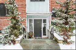 Spacious Condo in Sought-After Birchwood Complex