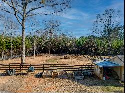 Charming Hobby Farm On One Acre In McDonough!