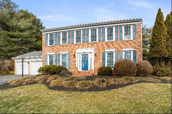 Colonial Home in Wetherburn