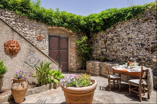 Independent house in the historic center of Erice