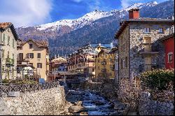 New attic apartment with a view in Ponte di Legno