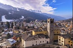 New attic apartment with a view in Ponte di Legno