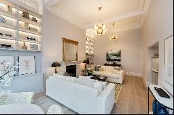 Beautiful two bedroom apartment in enviable Knightsbridge