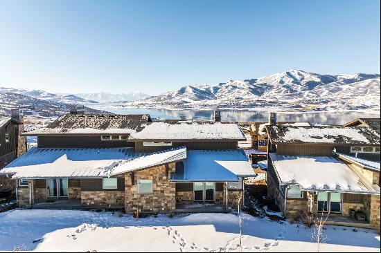 Easy Deer Valley Ski Access and Ski Run Views!