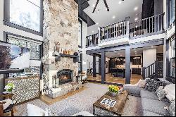 Beautifully Transformed Ski-in/Ski-Out Retreat in the Heart of The Canyons