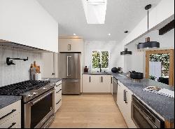 7525 Piper Place, Los Angeles, CA 90045