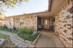 2720 Fairfield Drive, Edmond, OK 73012