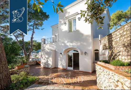 Elegant villa with sea-facing terraces for sale in Capri