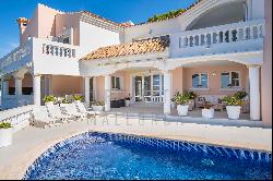 Well-maintained Mediterranean villa in Camp de Mar with stunning sea views