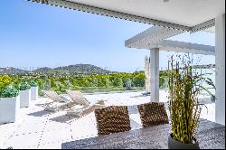 Modern penthouse in Santa Ponsa near golf course and beach