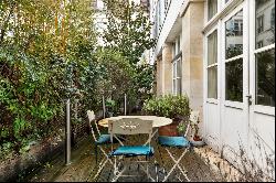 Paris 6th District –  A superb 3-bed apartment with terraces