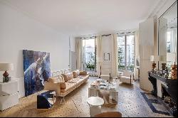 Paris 2nd District – A superb 2/3 bed apartment