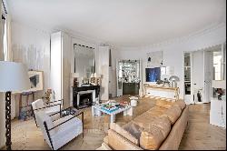 Paris 2nd District – A superb 2/3 bed apartment