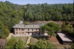 25 ha estate near the Montagne Noire, with wildlife, fully renovated