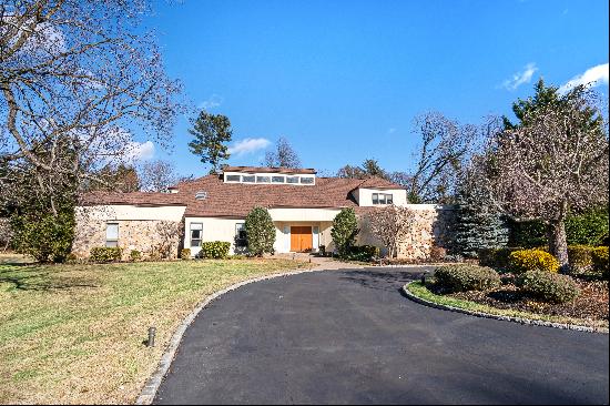 23 Store Hill Road,Old Westbury, NY, 11568