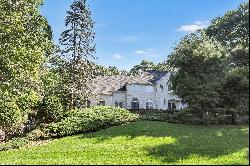 220 Hidden Pond Path, Franklin Lakes, NJ 07417