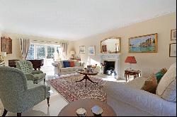 Knipp Hill, Cobham, Surrey, KT11 2PE