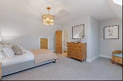 Manor Gardens, Shiplake, Henley On Thames, RG9 3NZ