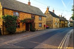 Whitechapel Gardens, Bodicote, Banbury, Oxfordshire, OX15 4BN