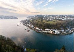 Captain's Cabin, Passage Street, Fowey, Cornwall, PL23 1DE