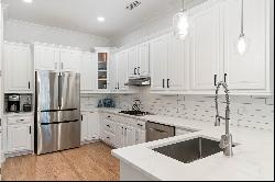 Renovated and Spacious Townhouse in Incredible Alpharetta Location