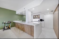 520 Brickell Key Dr,Miami, FL, 33131