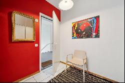 In the heart of "Petit Canada", elegantly renovated