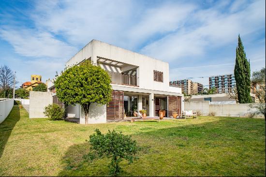 Detached house, 5 bedrooms, for Sale