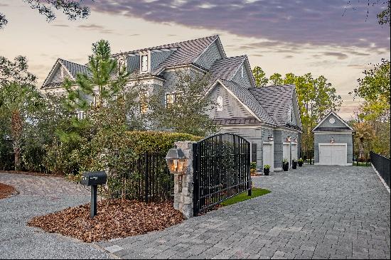 Southern Charm Meets Modern Sophistication In This 30A Home