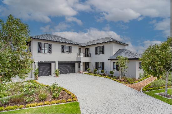 Exquisite North Facing Home on Val de Vie Estate