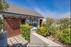 Exceptional Style in gated Fransche Hoek Estate