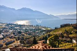 Modern villa with breathtaking view on Lake Maggiore for sale in Tenero-Contra