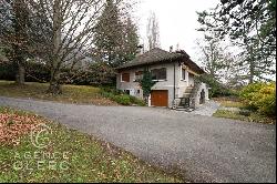 Veyrier du Lac, traditional house with superb lake view