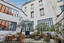 Paris 16th District - An ideal family home