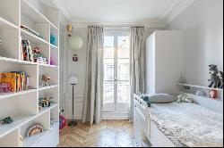 Sale - Apartment Paris 16th (Muette)