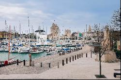 Apartment with a View of La Rochelle's old Port and Towers, with Elevator