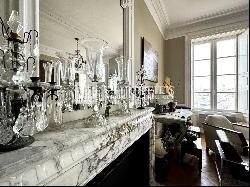 Apartment with a View of La Rochelle's old Port and Towers, with Elevator