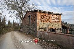 SMALL WINE ESTATE WITH 3.8 HA VINEYARDS FOR SALE IN CHIANTI CLASSICO