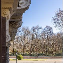 Exclusive Designer Apartment in the Jerónimos District with Views of the Retiro Park