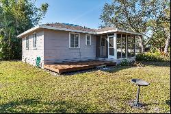 2186 Arlington St, Sarasota, FL 34239