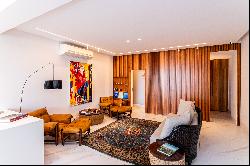 Renovated and sophisticated apartment near Ipanema Beach