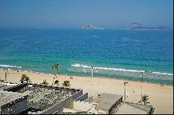 Flat in Ipanema with partial sea view and full amenities