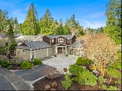 718 Tiffany Meadows Dr NE, Bainbridge Island, WA 98110