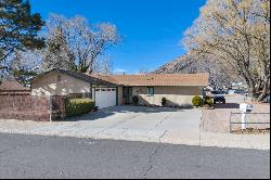 6090 North Smokerise Drive, Flagstaff, AZ 86004