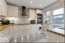 Elmbridge Avenue, Surbiton, KT5 9HF