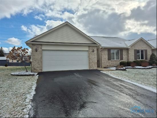 2313 Villa West Drive, Findlay OH 45840