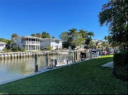 1417 Chesapeake Ave Unit 101, Naples FL 34102