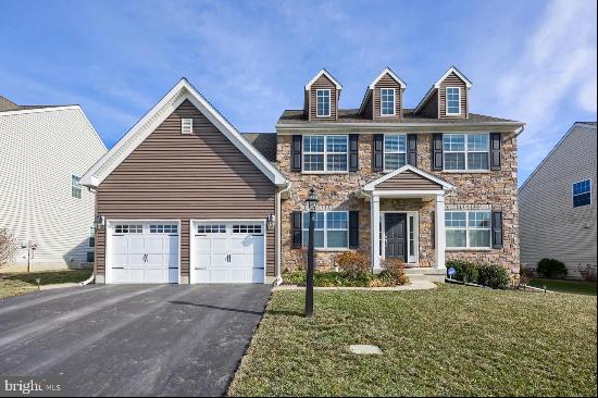 640 Warminster Lane, Lititz PA 17543