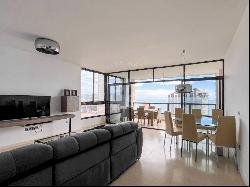 Spectacular Apartment in Playa Poniente, Benidorm – With Tourist, Benidorm 03501